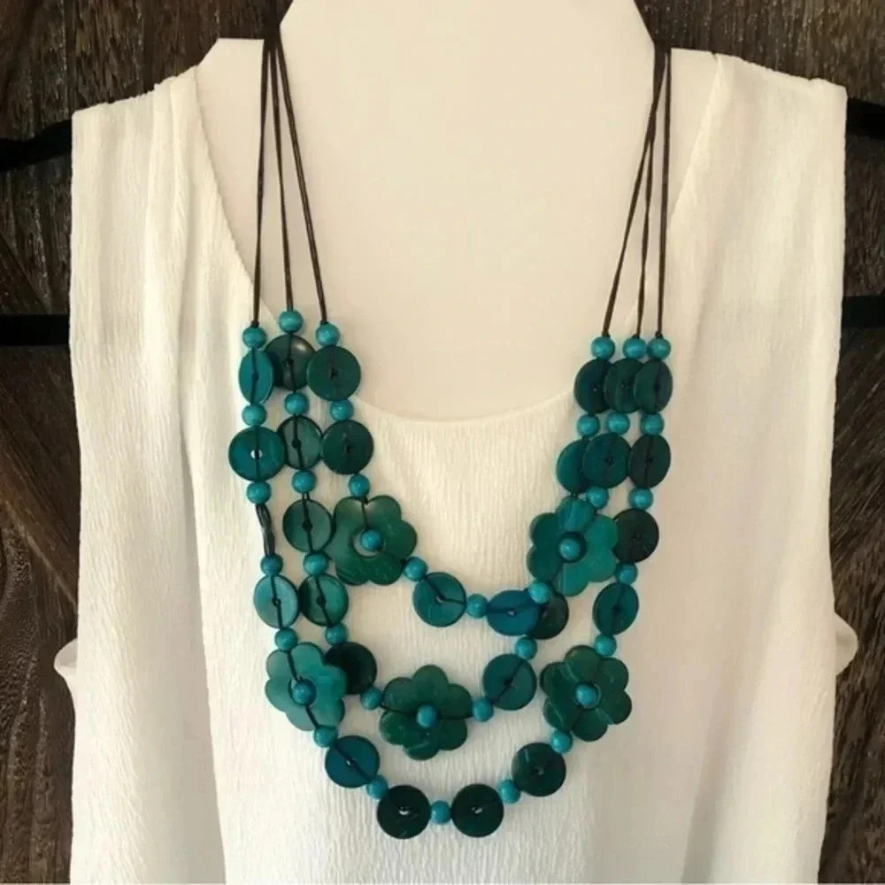 Gorgeous Handmade Teal Turquoise Flower Wooden Beaded Statement Necklace NWT